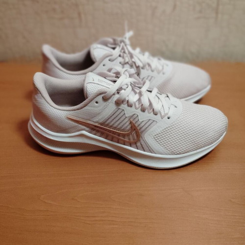 Nike sports sneakers new, size 42