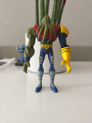 Ben 10 miniature new