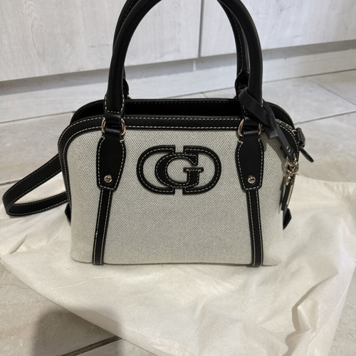 Guess handbag like new, gray and black