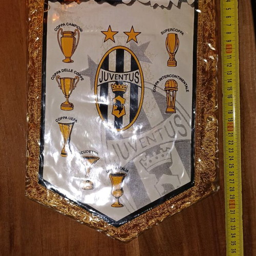 Juventus pennants new, set of 2 in plastic sleeves