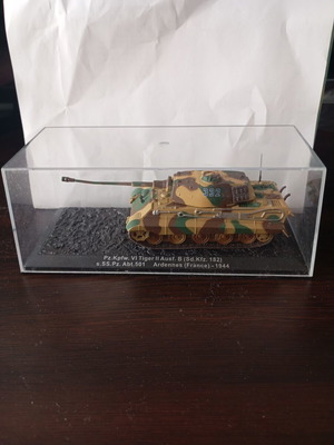 Tiger II Tank Model 1:72 scale DeAgostini like new
