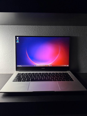 Huawei MateBook D14 Ryzen 5 8GB RAM 512GB NVMe SSD σαν καινούριο με θήκη
