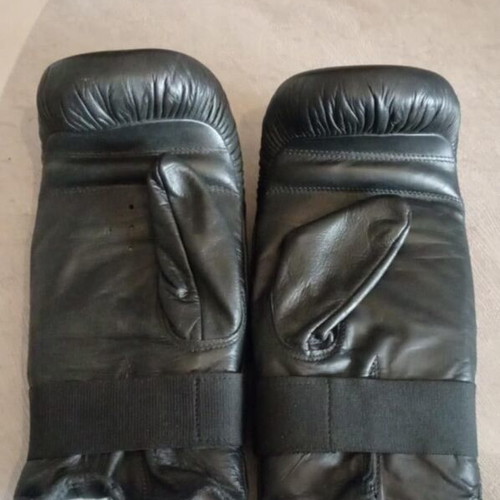 Daedo boxing gloves size Large new