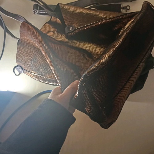 Tote bag shoulder bag made of snake faux leather like new, brown orange