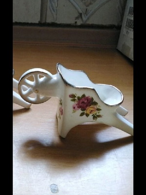 Cottage Rose porcelain miniature cart like new from England