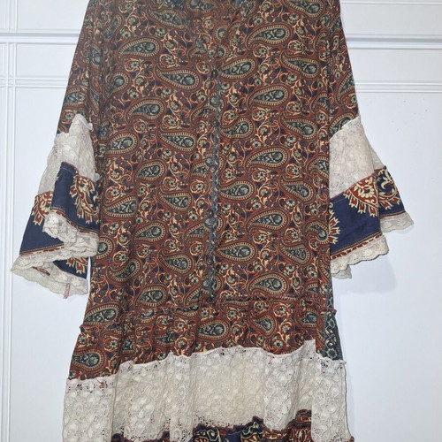 Lachouri dress with lace trim and buttons, like new, size L