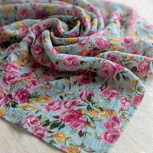 Pashmina and scarf set like new, multicolor