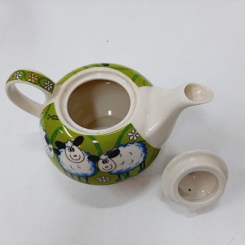 Wisen porcelain teapot, classic design, Germany