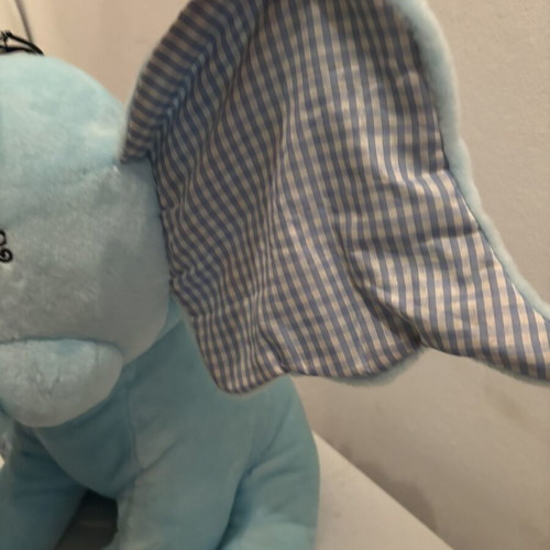 Large plush elephant like new