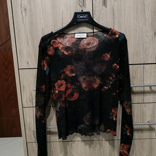 Rut & Circle semi-transparent blouse multicolor like new with flowers