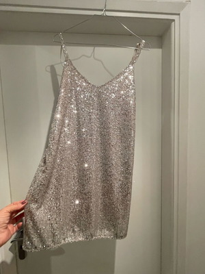 Pull & Bear gold sequin top like new