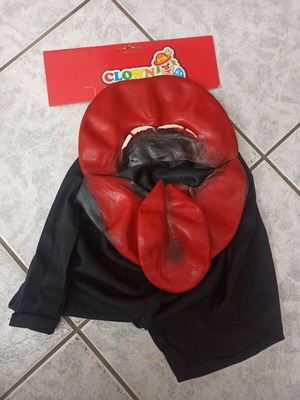 Carnival lips mask new