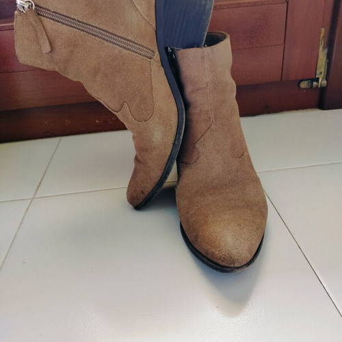 Leather cowboy boots Pull & Bear size 39 like new, beige