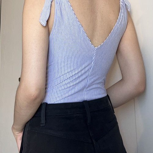 Zara v neck sleeveless bodysuit used, size XS, white and blue
