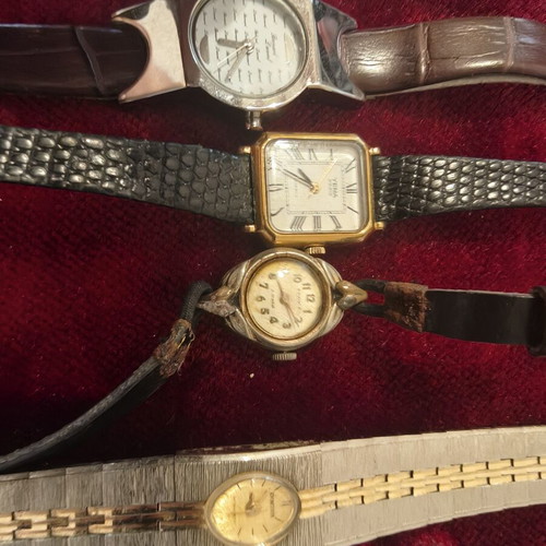 Pack of 10 Vintage & Classic Watches for Parts or Repair, Men & Women