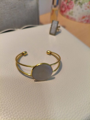 Handmade stainless steel bracelet with white resin, like new