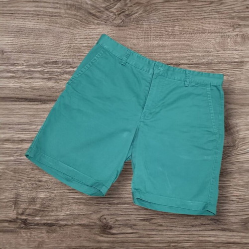 Benetton Bermuda shorts like new, size 50, green