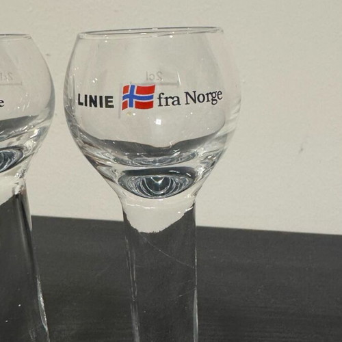Glasses on stem like new, set of 4 pieces