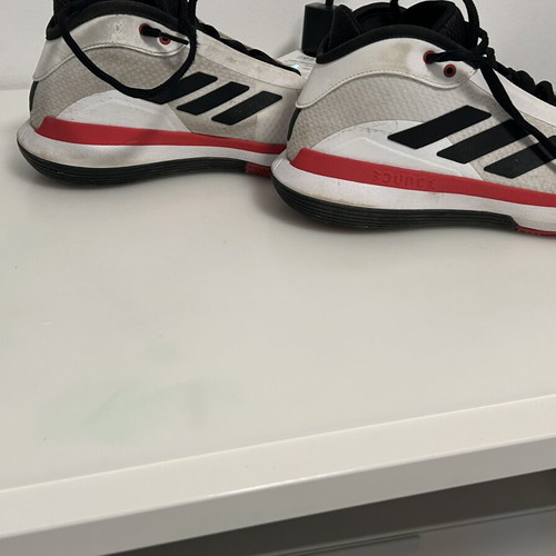 Adidas basketball shoes used, size 42, white and red
