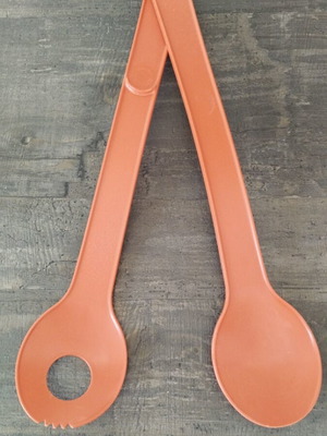 Tupperware Serving Tongs like new, plastic