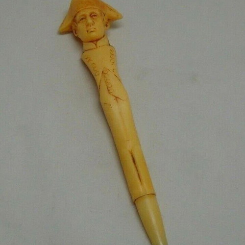 Vintage Napoleon Bonaparte figurine pen used