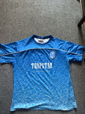 Trapstar Jersey like new, size M oversized fits L