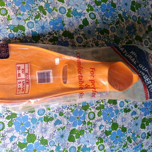 Majorca Dolphin swim fins 38-40 like new, orange