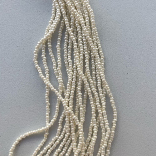 Necklace like new, white and gold