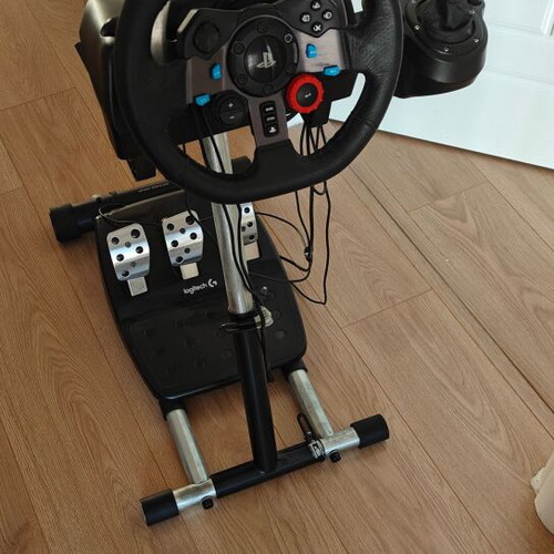 Logitech G29 Driving Force wheel set used with shifter and Wheel Stand Pro