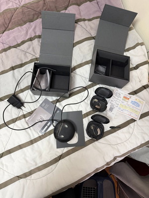 Oticon hearing aids with wireless charging like new