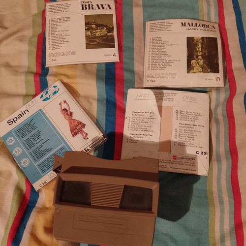 View master used with 4 vintage Spain sets
