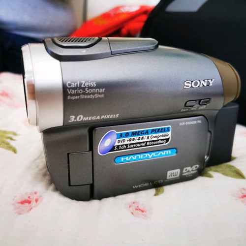 Sony DCR-DVD403e video camera used, excellent working condition