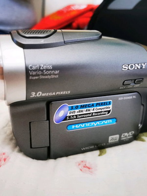 Sony DCR-DVD403e video camera used, excellent working condition