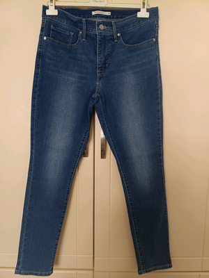 Levi's 311 Shaping Skinny women's jeans like new, blue
