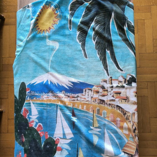 Dolce & Gabbana T-shirt like new, multicolor, size 54