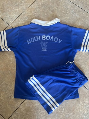 Niki Volou sports outfit used, boy size 8/10