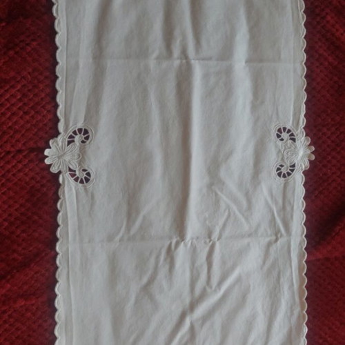 Handmade cutwork set of 9 pieces like new