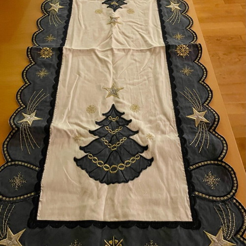 Vintage Christmas set of three pieces like new, white/blue/gold