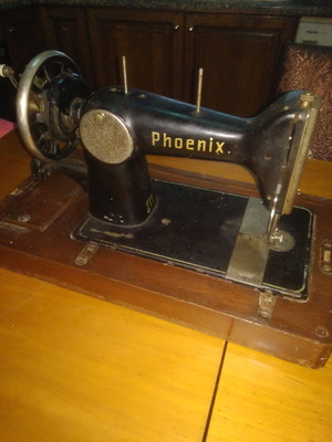 Phoenix Class111 sewing machine used, portable with wooden case