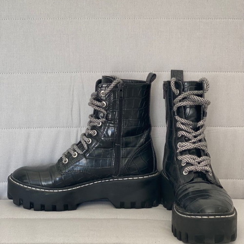 Zara boots in very good condition, size 38, black