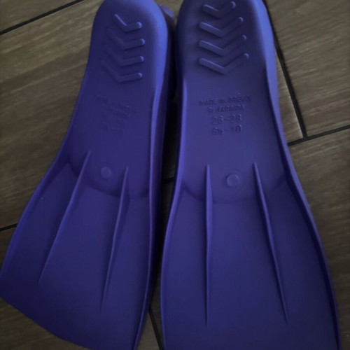 Swim fins used, size 26-28