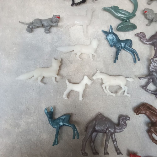 Collectible plastic animal figures pack from 1970s used