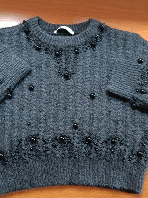 Zara knitted dark gray sweater with black pearls like new