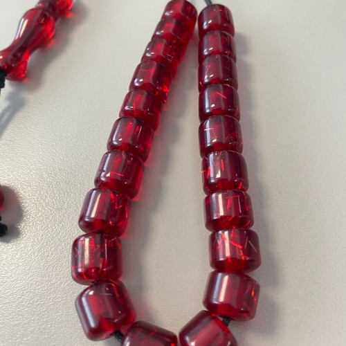 Collectible worry beads with red transparent beads 29.5 cm like new