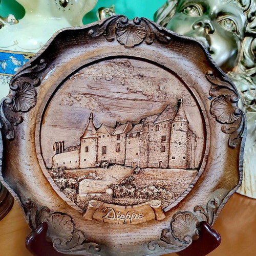 3 x Collector's wall plates - Vintage wood carving.