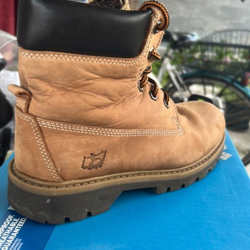 Stonekit leather work boots size 43, authentic