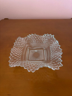 Glass bowl like new with embroidery pattern