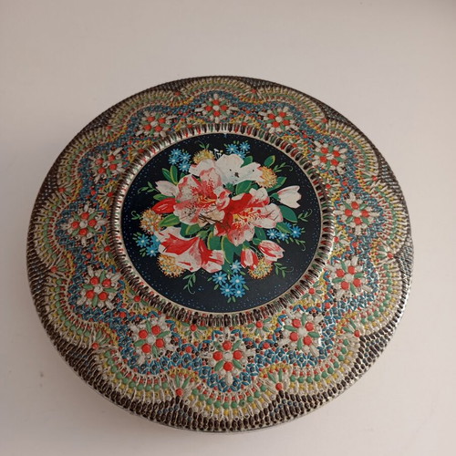 Vintage metal tin from Holland 1970s, used
