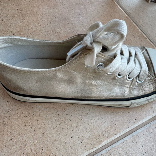 Conguitos kids shoes size 31 like new, sporty, beige gold