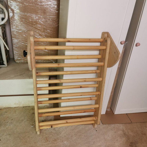 Climbing Triangle like new, wooden kids climbing frame